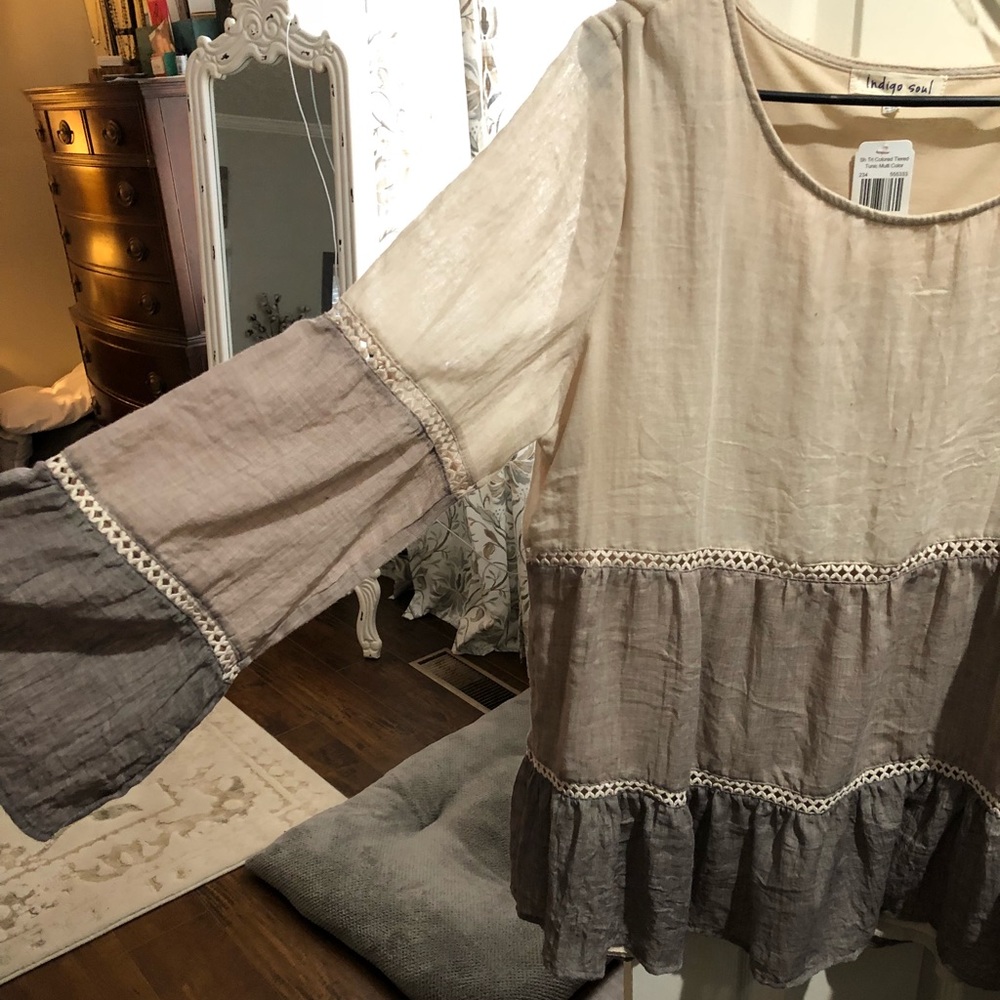 Women’s Boutique linen tunic - NWT
